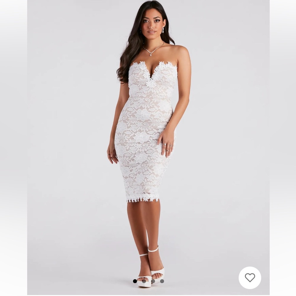 Chic Strapless Midi Lace Dress